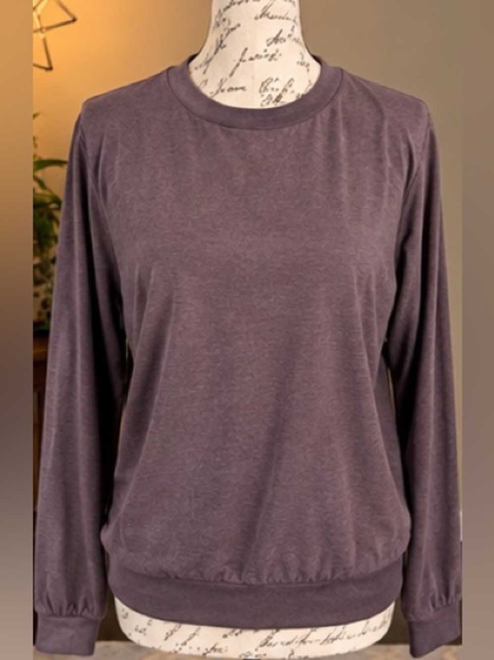 Vuori Long Sleeve Halo Crew Sweatshirt Mauve Purple Women’s Medium